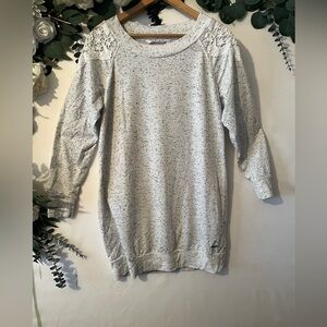La Vie En Rose Light Gray Pajama Top with Lace Detail